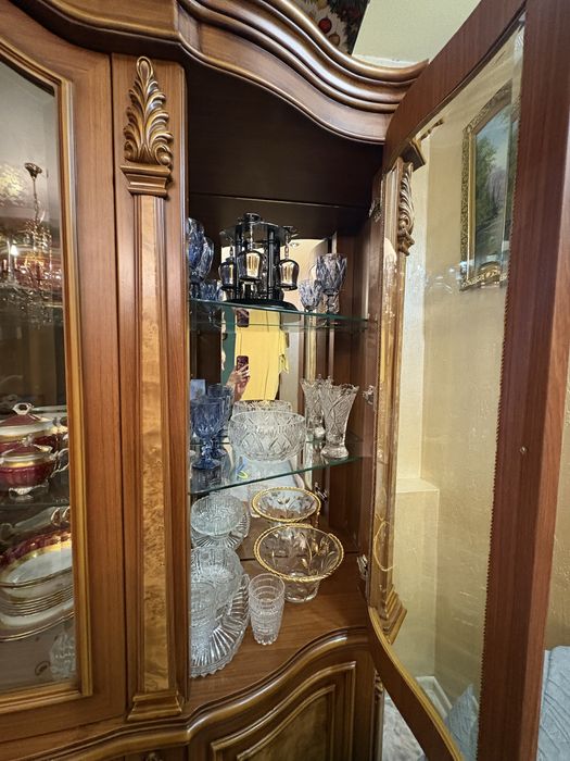 Сервант / буфет