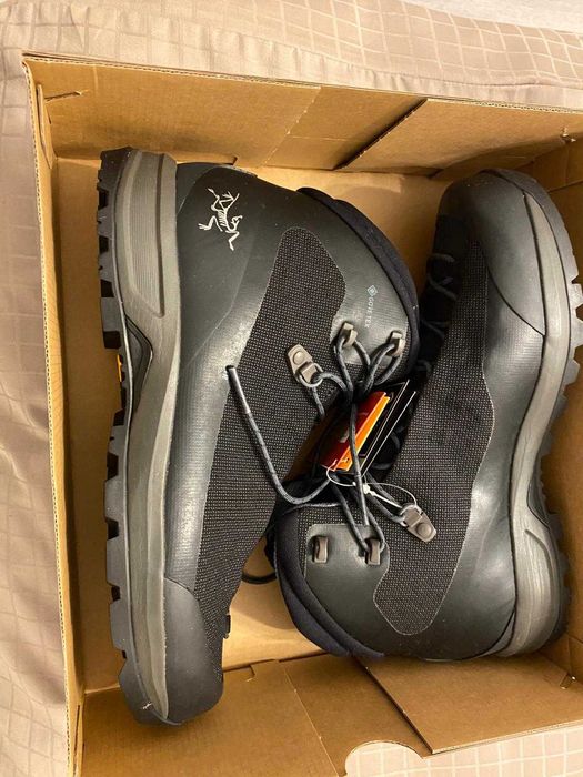 Vând ghete ARC'TERYX  Trekkings  Acrux  Tr  Gtx