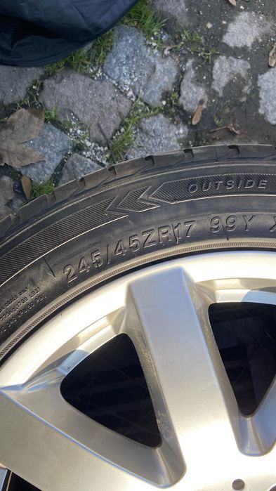 Гуми с джанти 245/45/17 за Мерцедес