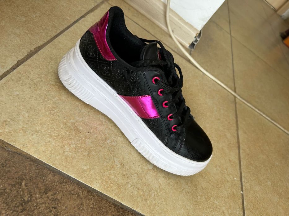 Adidași Guess girl originali