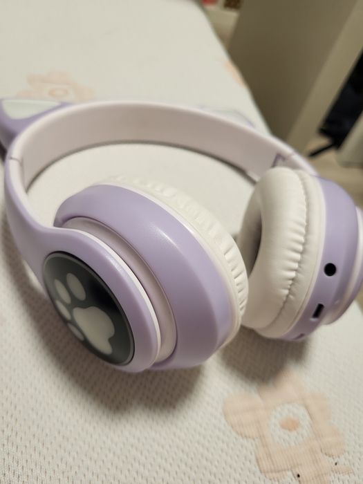 Светещи Bluetooth слушалки