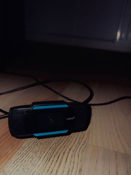 Calculator de Gaming cu căști, mouse și webcam