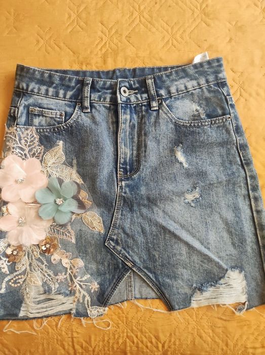 Продавам Дънкова пола