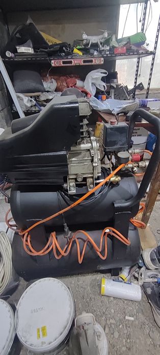 Воздушный компрессор