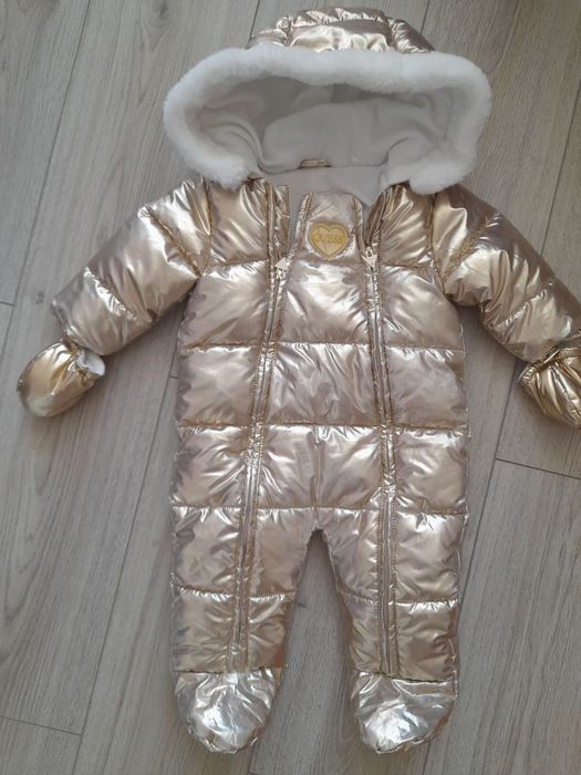 Запазен бебешки космонавт Guess 3-6м.