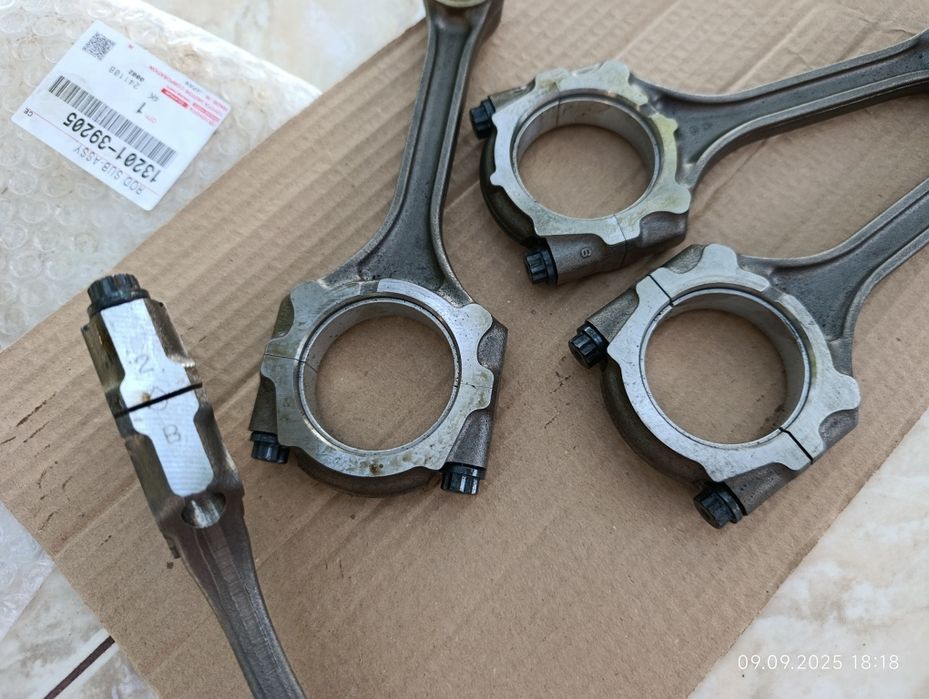 Биела Биели Мотовилка Toyota Avensis III 2.0 бензин, 152 к.с.