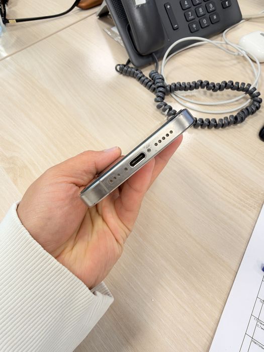 Iphone 15 pro 128 gb