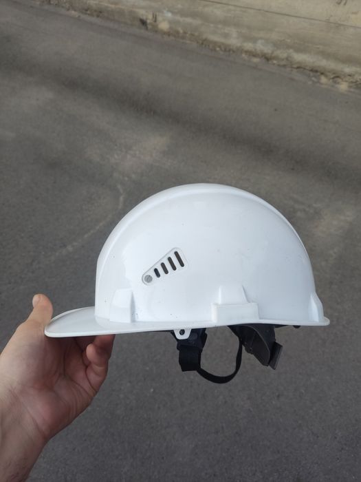 Продам строительную каску