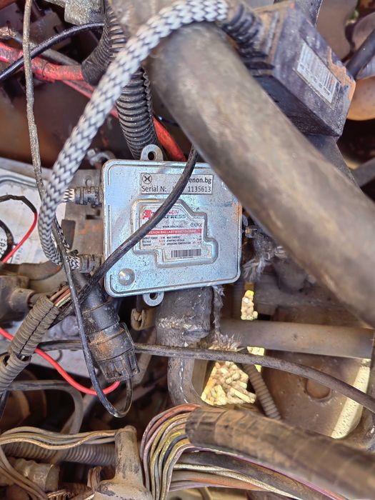 Продавам ксенон комплект