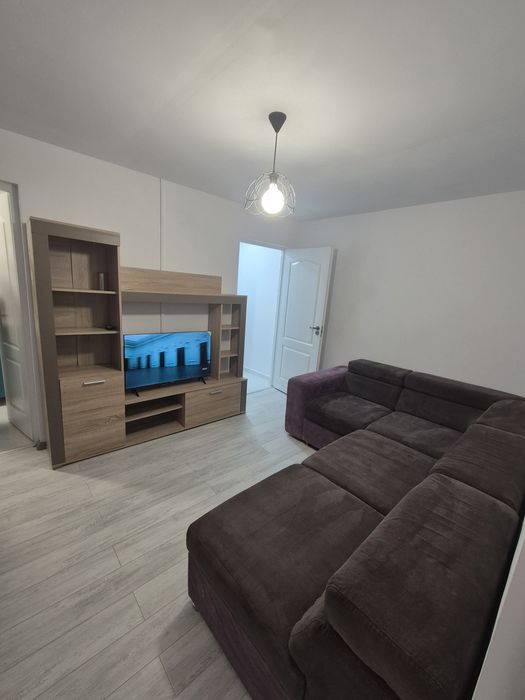 De închiriat apartament 2 camere renovat, mobilat și utilat complet – Zona Tomis Nord / Brotăcei (Str. Umbrei)