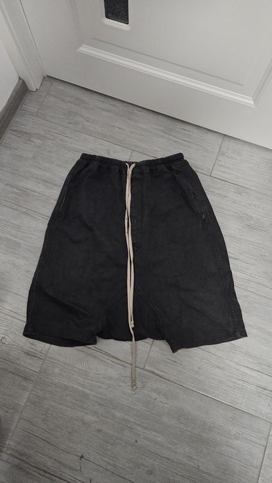 Shorti rick owens pods