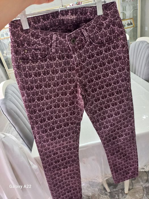 Ayollar kiyimi yubka vilvet.