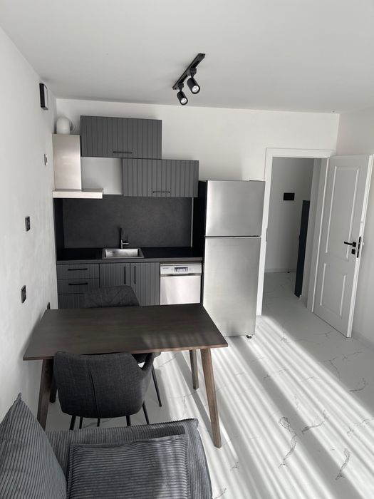 Продавам двустаен апартамент 63 кв.м. Sweet Home 9.