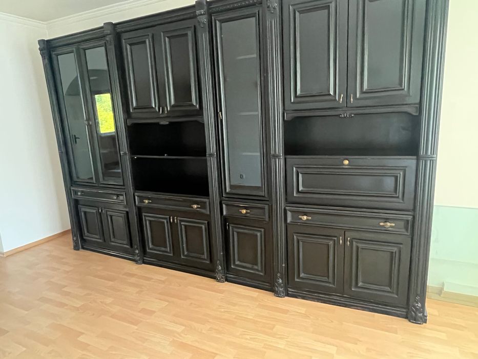 Продавам секция за ценители