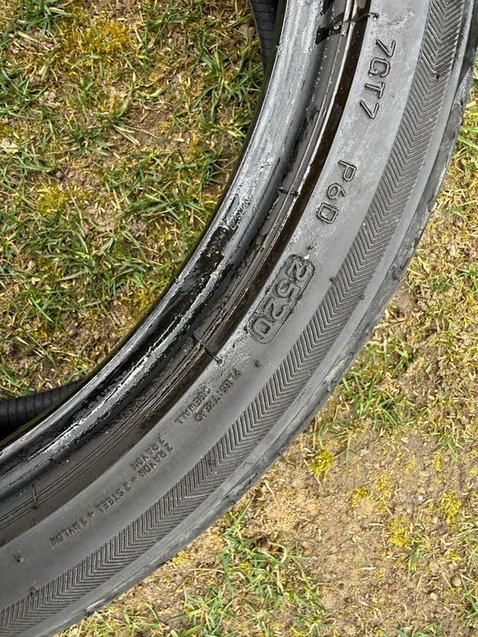 Vand 2 anvelope bridgestone potenza s001 rft (run flat) 225 40 R18