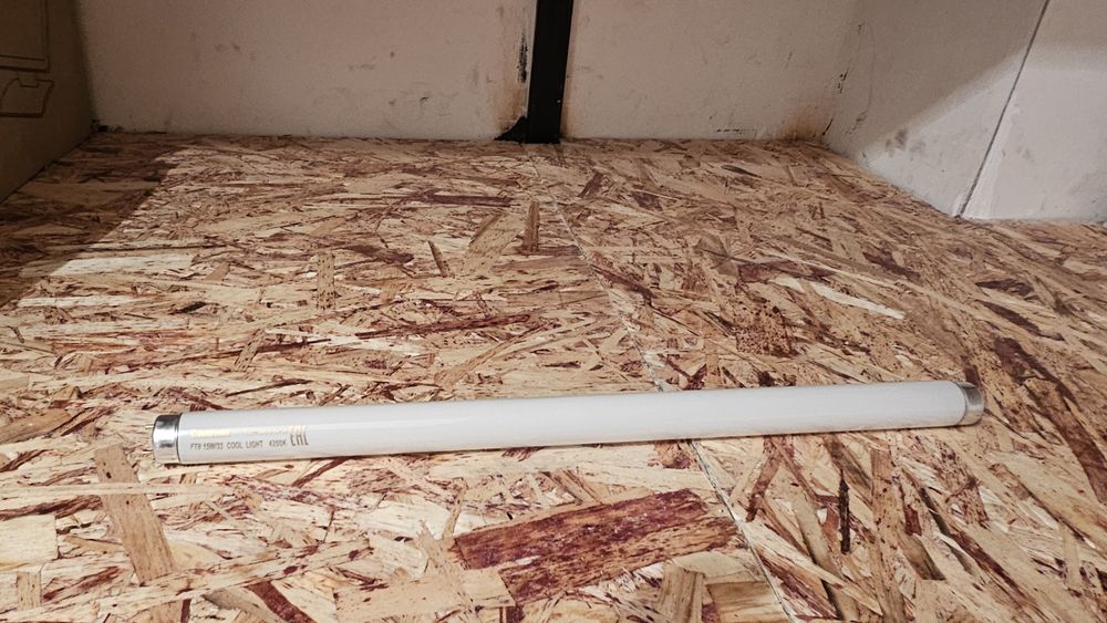 Продам лампы люминесцентные 44 см