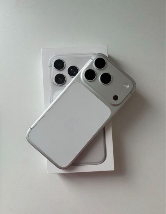 iPhone 17 pro 256 White