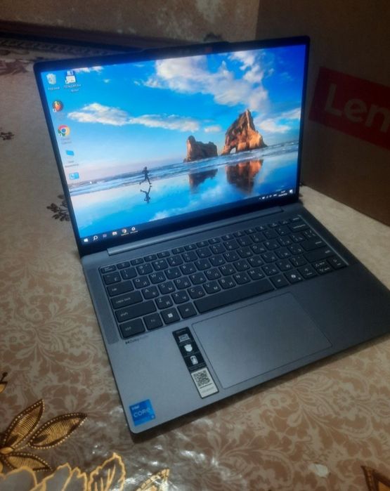 Notebook Lenova oled I5 13 Gen