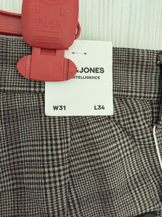 Нов панталон Jack&Jones