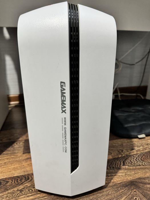 Компьютер,с полной комплектацией