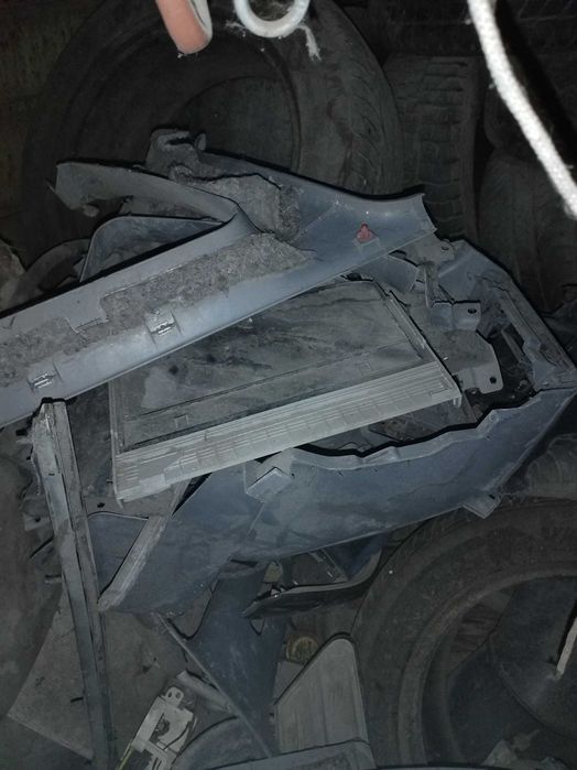 Запчасти на Тойоту-сиенна