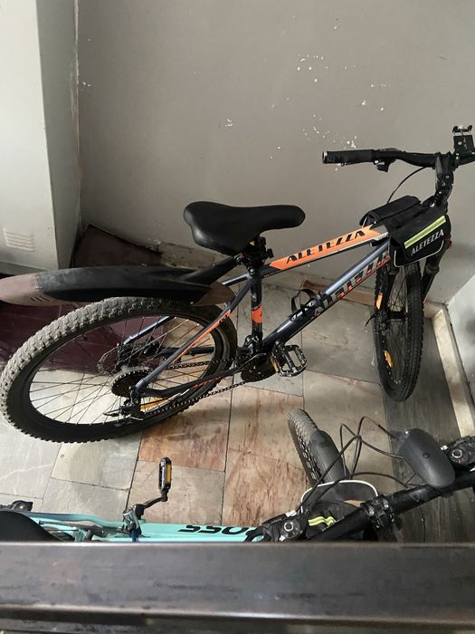 Velosiped holati yangidek remont qiladigan joyi yoq alumin rama