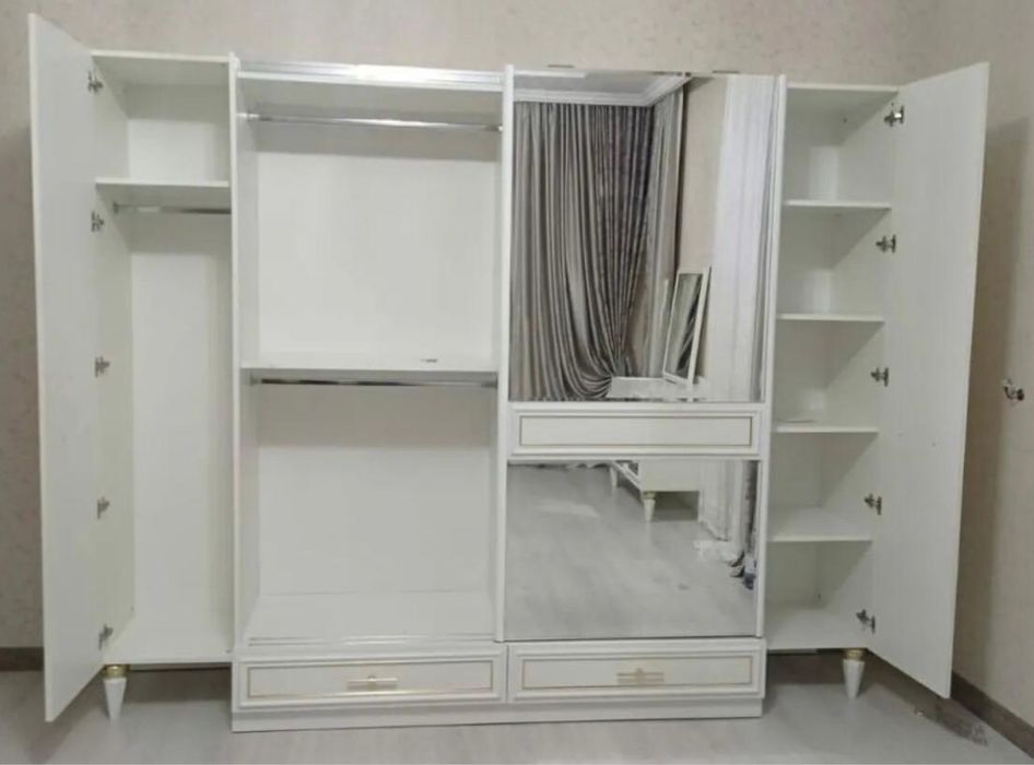 Продам спальный гарнитур