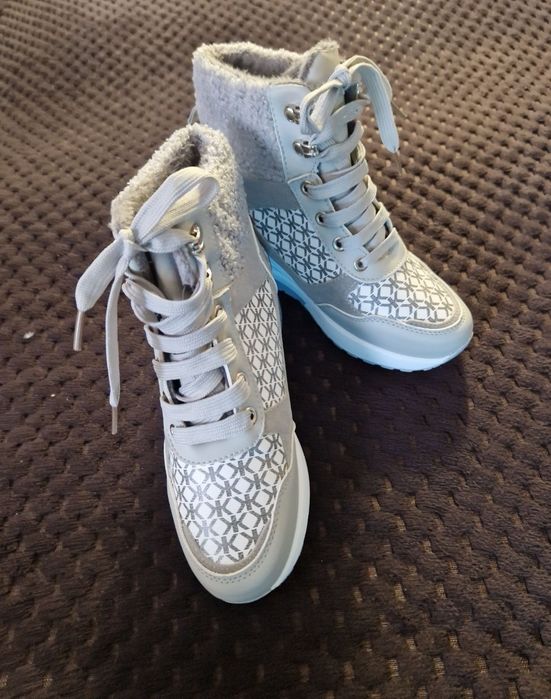 Дамски обувки , боти и ботуши