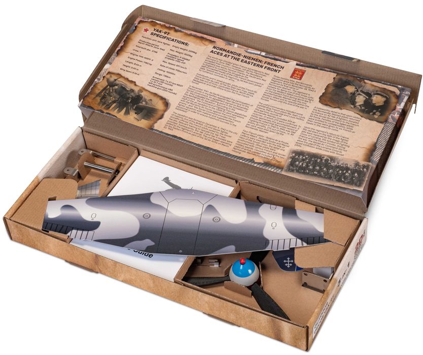 Як9 на „Сражаваща се Франция“, Инокс Ветропоказател Подаръчен Комплект