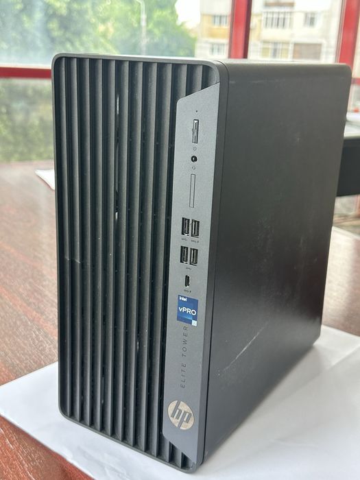 PC HP desktop Elite Tower i7 800 G9