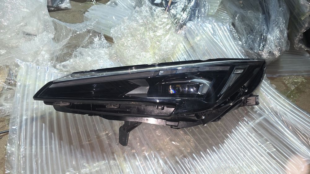 Фара на Changan X5Plus Оригинал