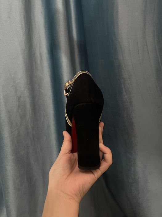 Замшевая туфли