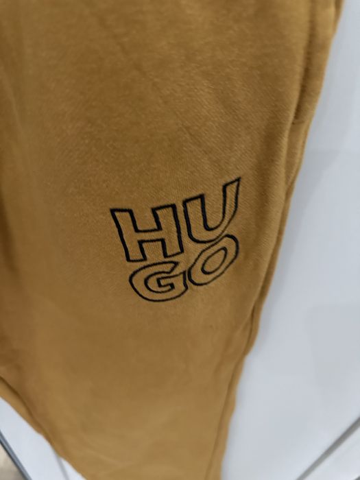 Pantaloni sport hugo marime s