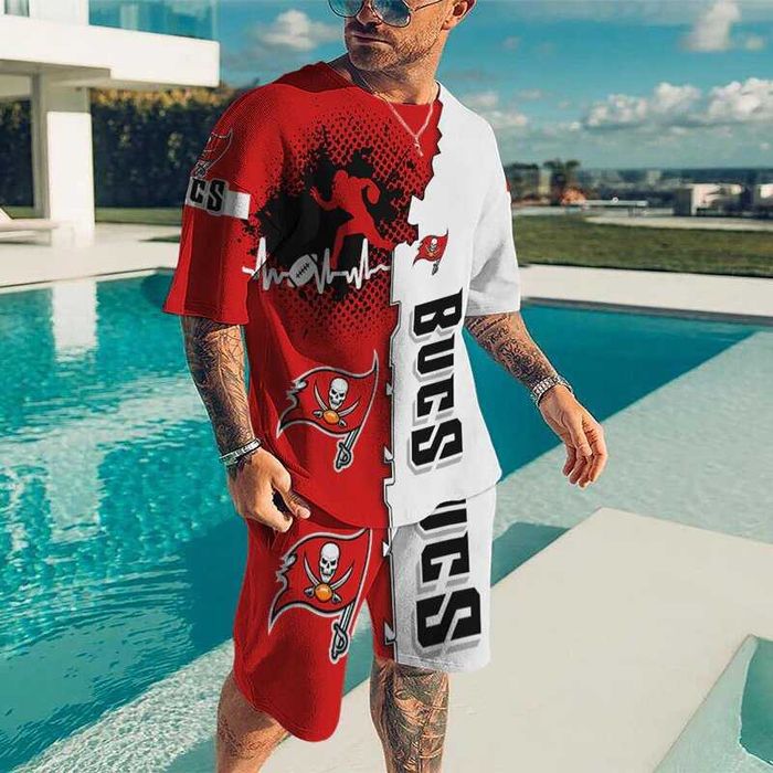 Tricou si pantaloni scurti