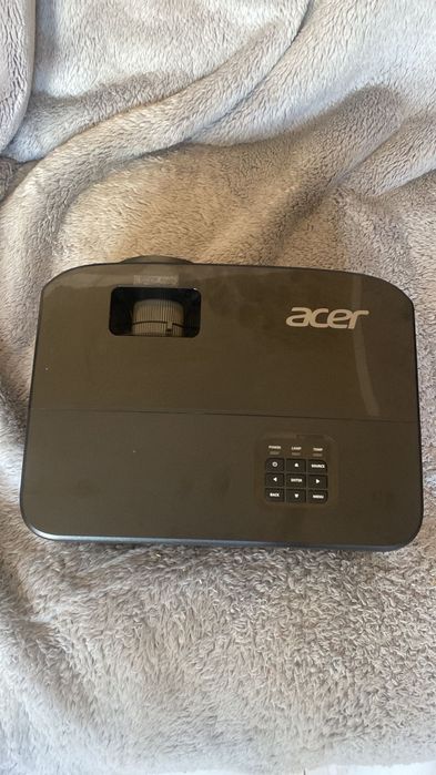 Продам проектор Acer x1223h