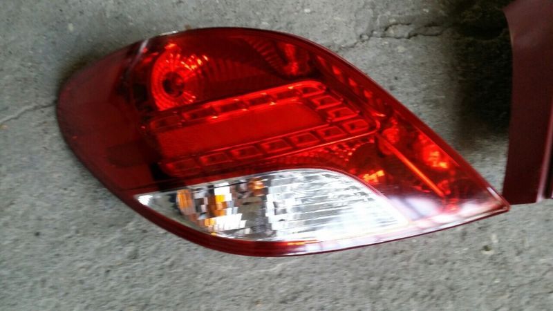 стоп стопове фар фарове преден капак Peugeot 206 207 хечбек