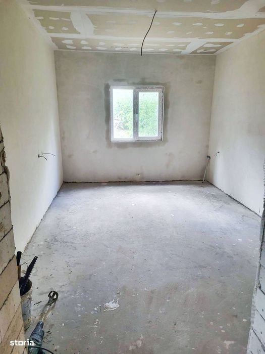 Vindem casa in localitate Lumina