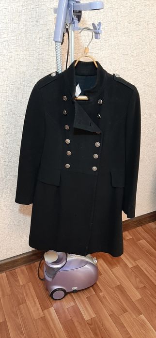 Продаются зимние вещи. Недорого.