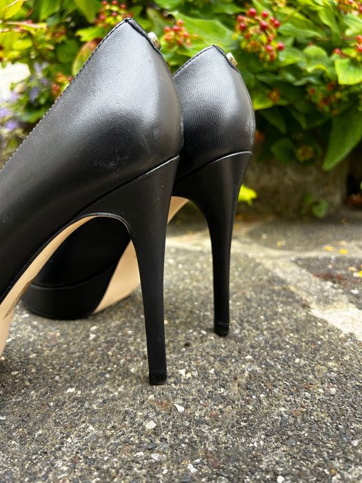 Guess черни обувки