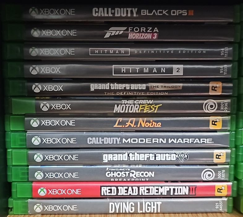 Vând Jocuri xbox one