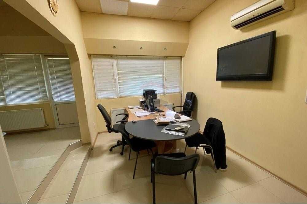 Продава се Промишлена сграда в с. Езерче, Област Разград - 8000 кв.м за 39 €/кв.м - Снимка #5