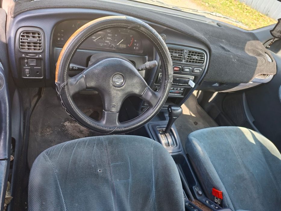 Продам машину Nissan