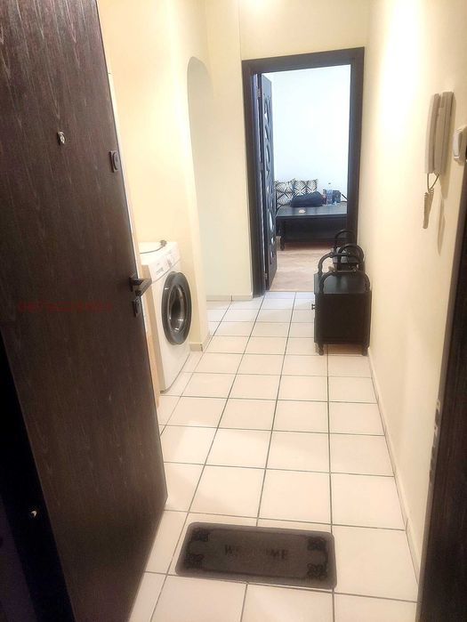 НОВОРЕМОНТИРАН тристаен 92 кв.м, Борово, от собственик