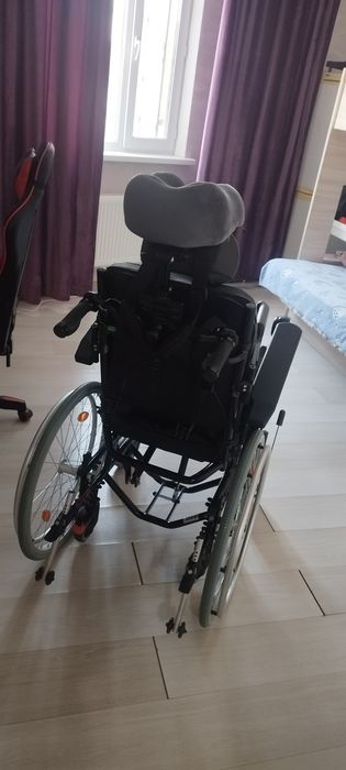 Инвалидная коляска