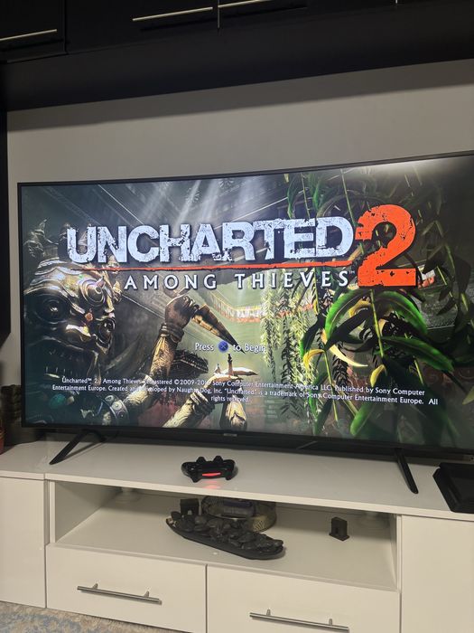 PlayStation 4 SLIM.(jos descrierea)