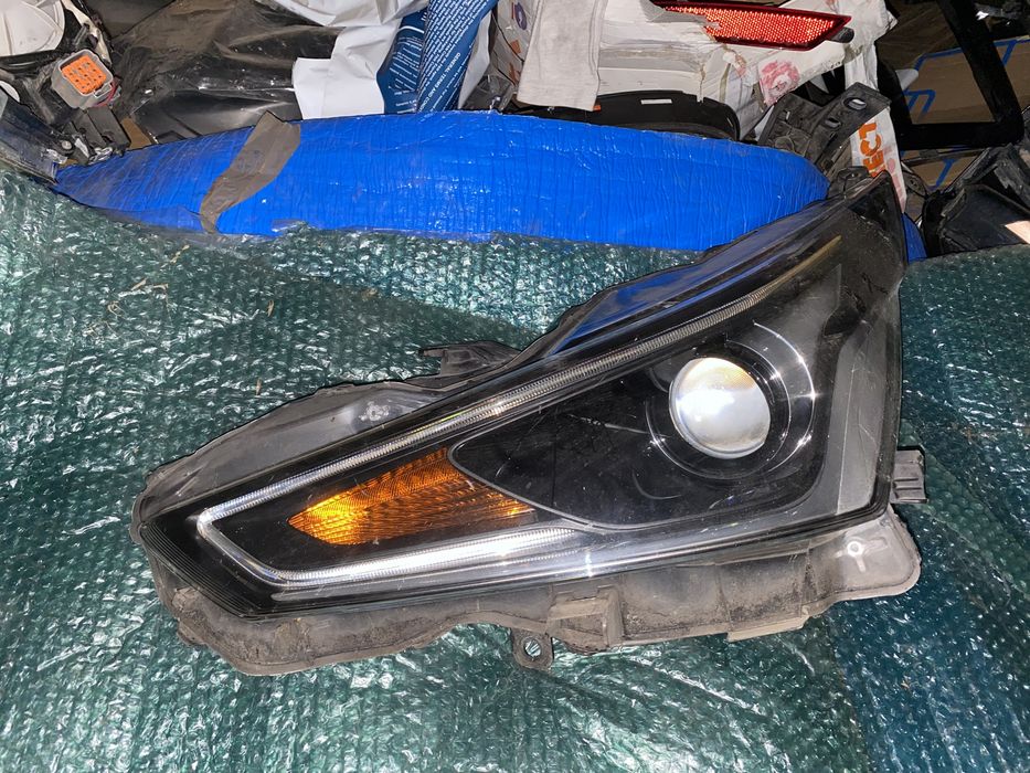 Far Toyota Aygo 2 2018 - 2021 faruri stanga dreapta lupa