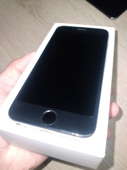 iPhone se 2020 Айфон се 2020