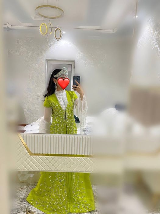 Продается Ансамбль для келин-салом.