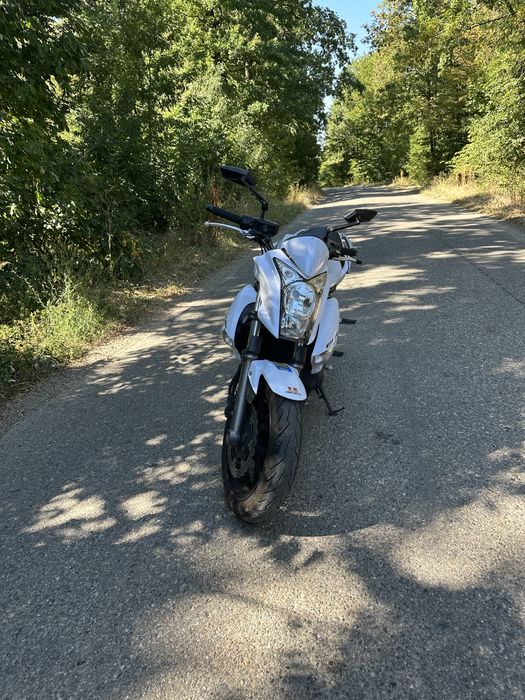 Kawasaki.  ER-6N