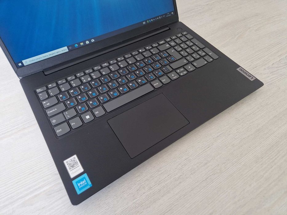 Ноутбук Lenovo Celeron N4500 / 240GB SSD / 15.6" FHD / Для учебы